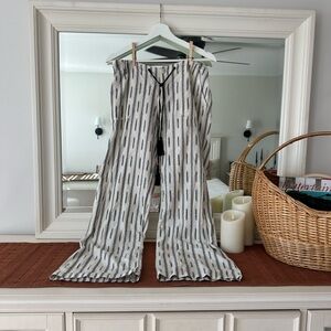 Just Living Ivory Wide-Leg Drawstring Pants with Black Stripe